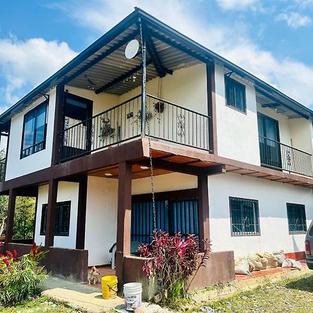 מוניקירה Casa Los Naranjales מראה חיצוני תמונה
